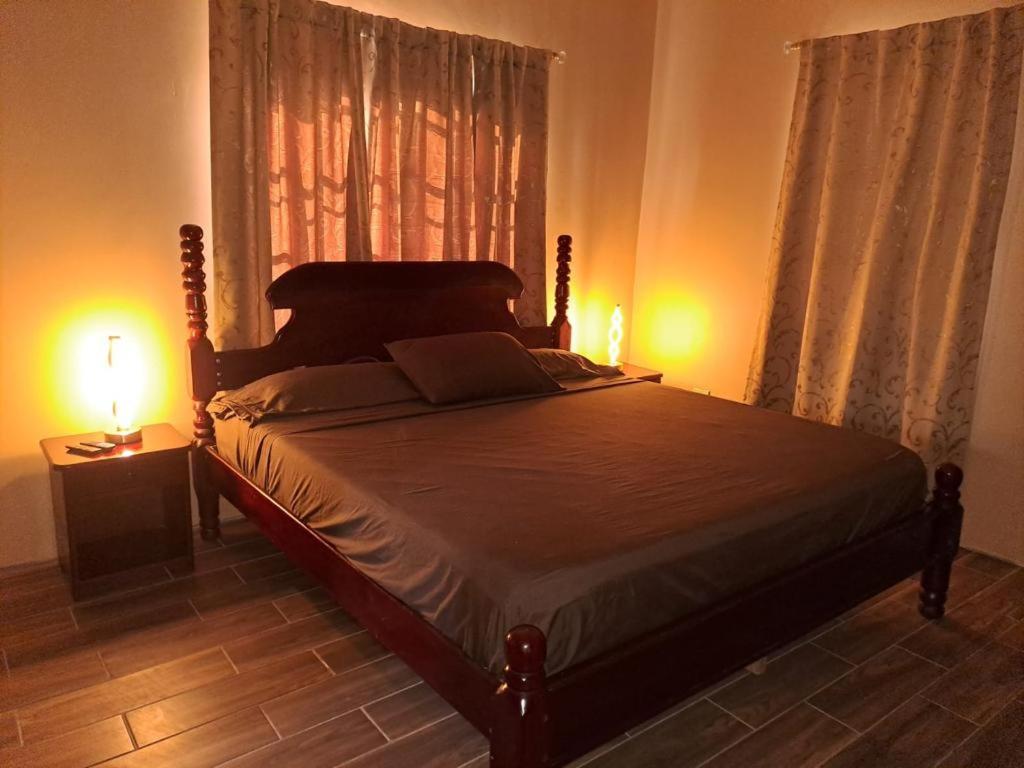 Banyan Rose Room 3 Orange Walk 외부 사진